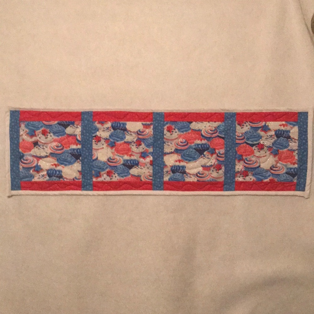 Table runner - Picture 2 of 4